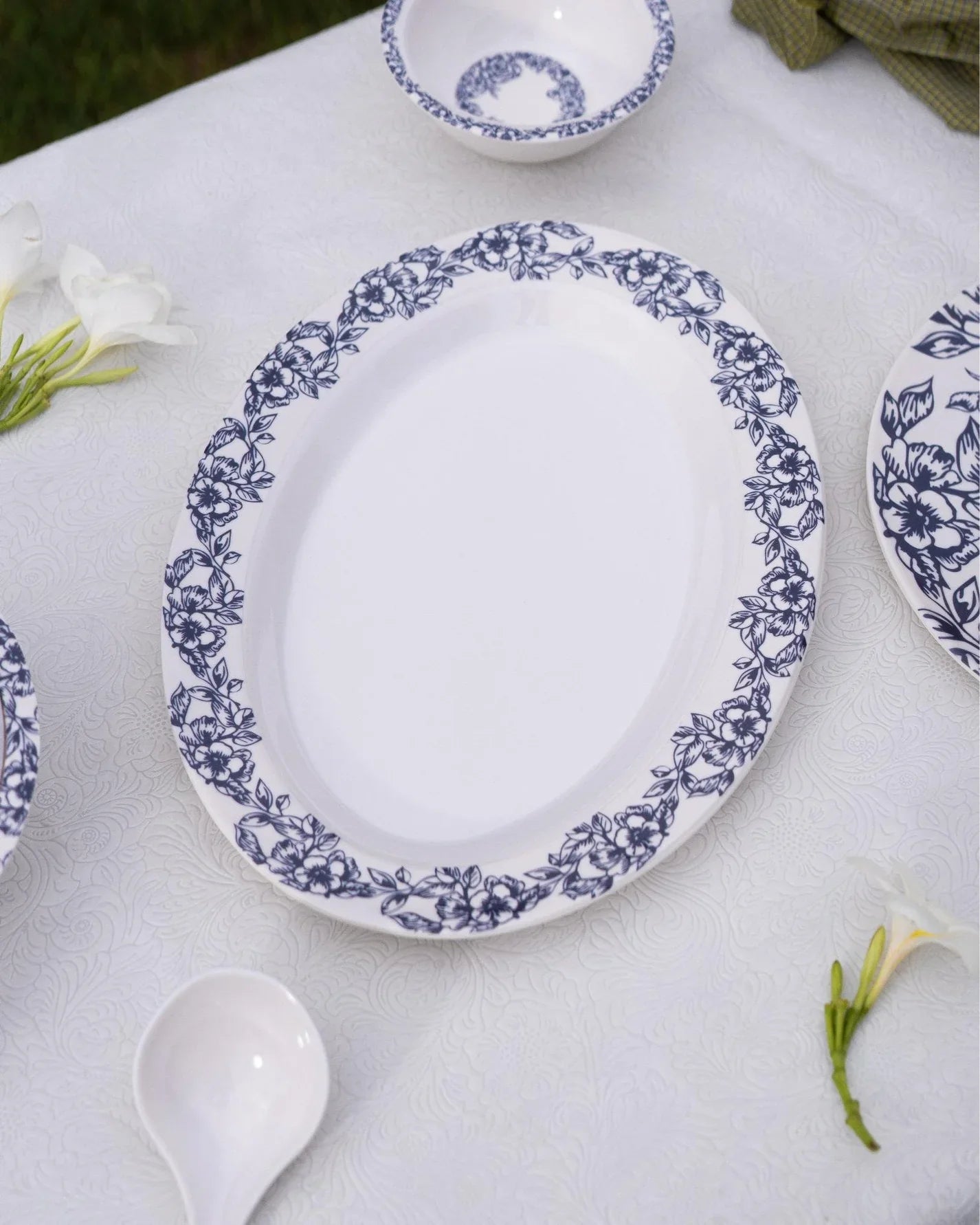 Azure Blossom Dinner Set